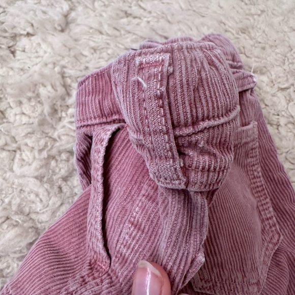 Pink corduroy culottes by Zara! Missing one belt loop - Picture 5 of 6